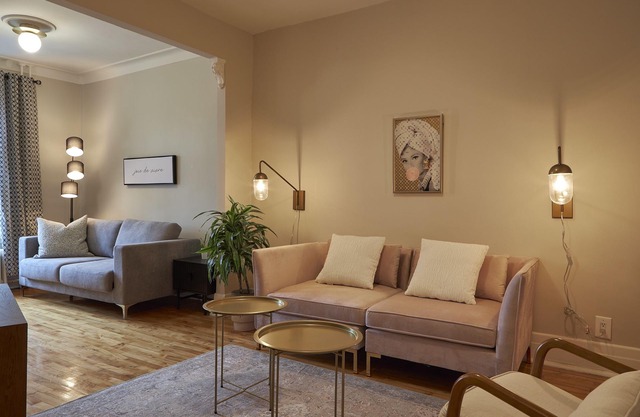 Encantadora Oasis en el Corazón de Plateau Mont-Royal