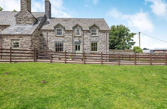 WAEDOG BACH, romántica, con un jardín en Rhos-Y-Gwaliau, Ref 938197