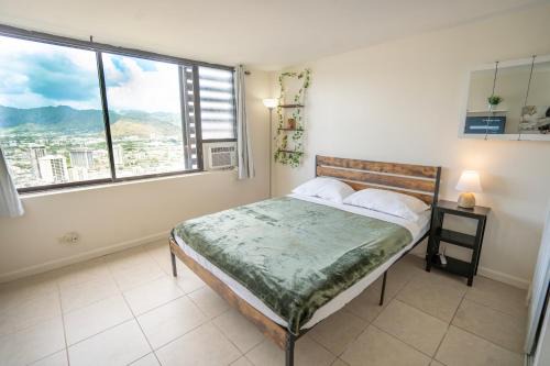 Waikiki Seaside Monarch Paradise Hotel Room Greenery Mountain View