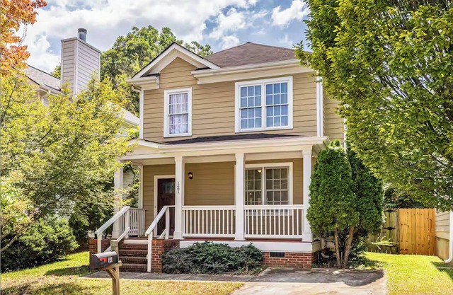 Walk to Beltline, Restaurants & Grant Park! King Primary Suite!