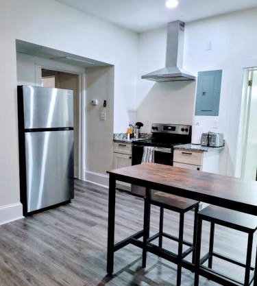 Walk To Duke Campus! 1 Bedroom In Trinity Park!