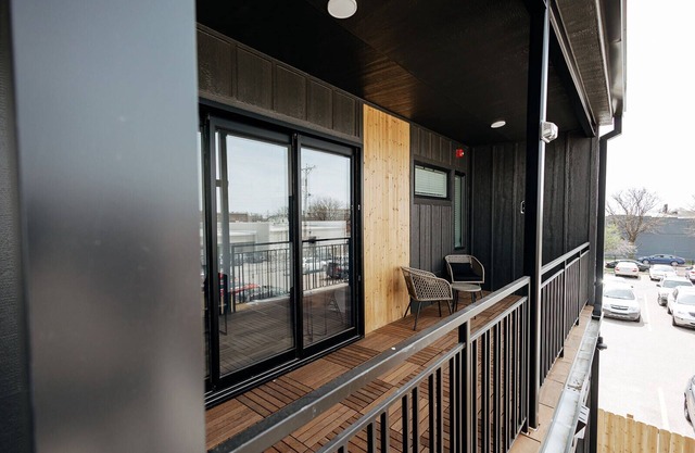 Walk To Intrust Bank Arena! Modern Loft W/ W&D!