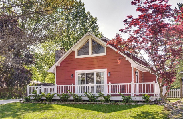 Walk to Reservoir: Cicero Home w/ Furnished Deck!
