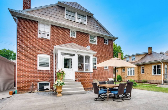 Walkable Zelienople Home w/ Patio & Grill!