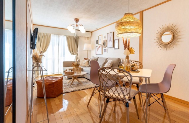 Walking distance to Kokusai Dori near stationC52 / Naha Okinawa
