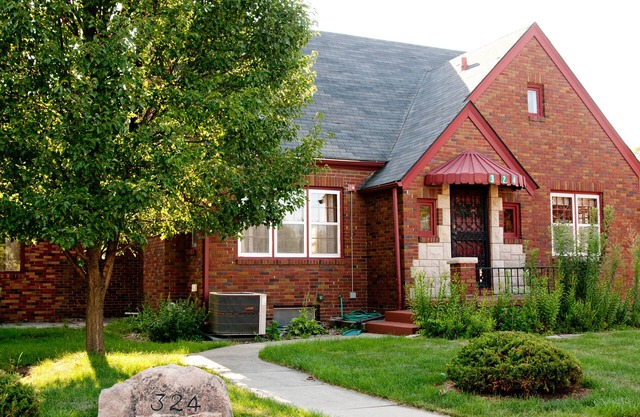 Walnut Place a Charming Home en el área histórica de Valley Junction en West Des Moines