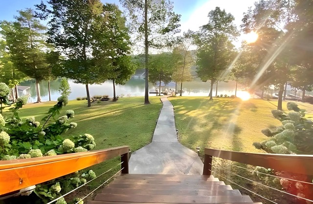 4BR Lakeview Escape | Dock Access, Kayak & Firepit