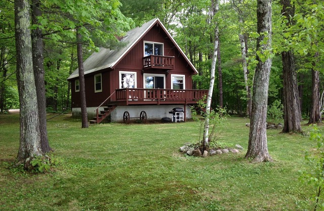 Waterfront Chalet con playa privada en las Montañas Blancas de New Hampshire.