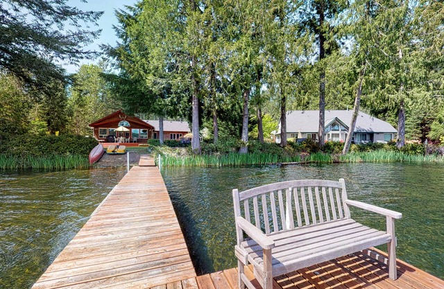 Frente al mar, hogar familiar con muelle y kayaks - ¡perros bienvenidos!