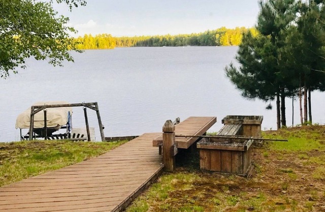 Frente al hogar! Fantástica fachada del lago en el lago encontrado