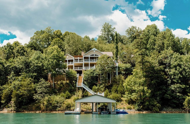Waterfront Home on Norris Lake w/ Boat Slip!