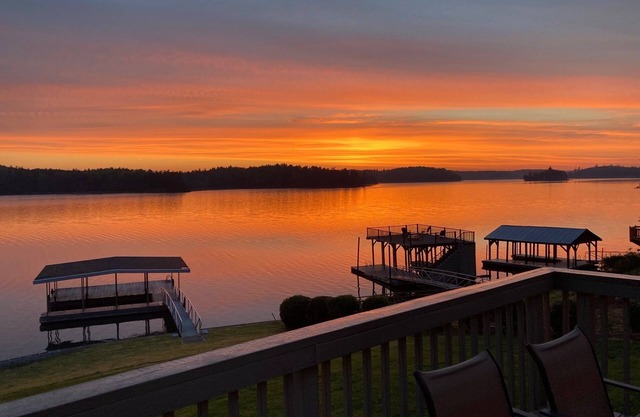 Waterfront en Pristine Lago James