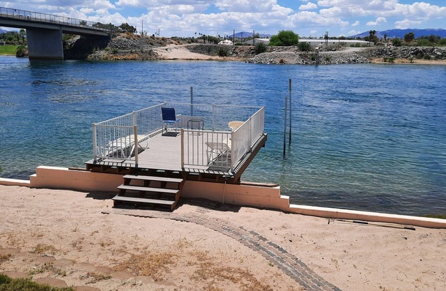 RAMPA DE BARCO PRIVADO ** PLAYA DE ARENA ** COMUNIDAD CERRADA