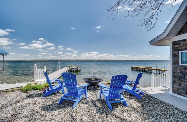 Waterfront Romulus Getaway w/ Private Dock!