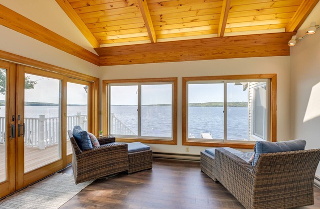 Waterfront Sidney Getaway w/ Private Dock!