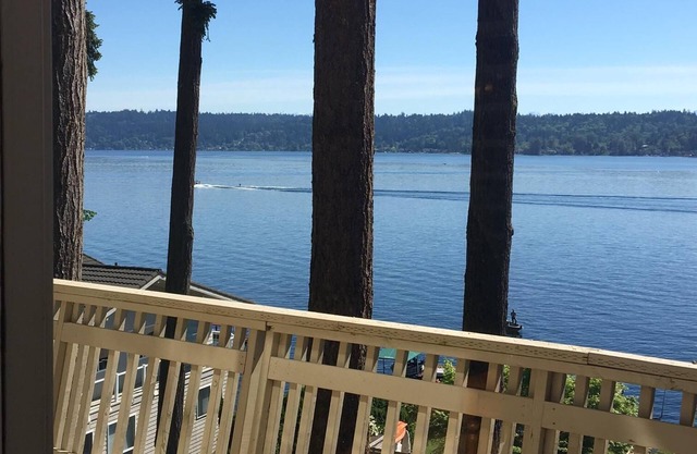 Waterfront & View-Cerca de Seattle en el Lago Sammamish en Bellevue
