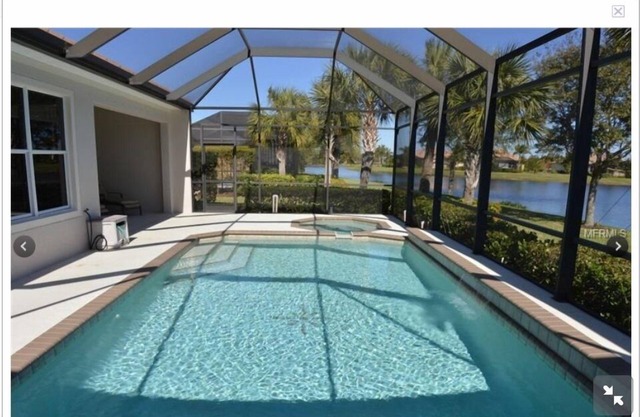 Opinión de la costa con piscina privada en Gated Golf Community