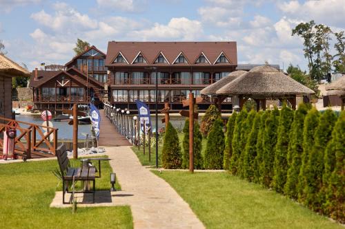 Waterloo Village