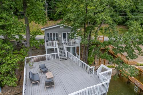 Waters Edge Hideaway Lakefront Pet Friendly