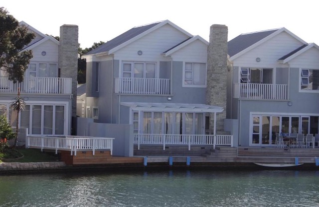 Waterside Living CAN05
