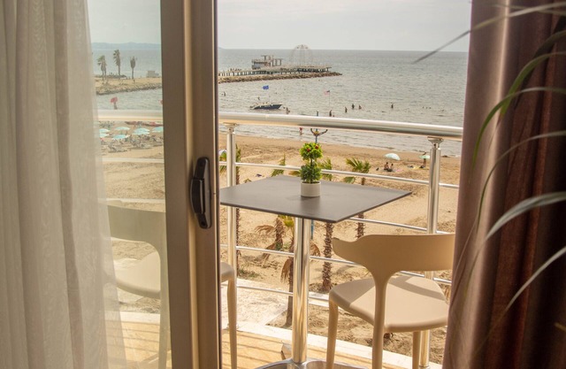Wave Beachfront Apartments