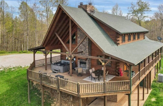 Hermosa Logia en Hocking Hills