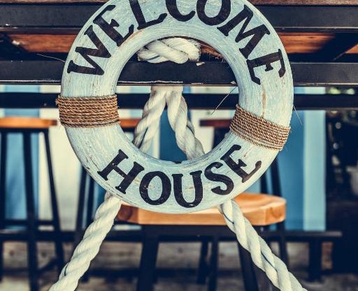 WELCOMEHOUSE close to east beach, shops, restaurants and RAF base