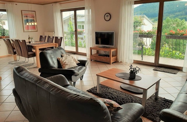 Casa de vacaciones bien cuidada en medio de los viñedos. Apartamento 3, vacaciones cortas bajo petición
