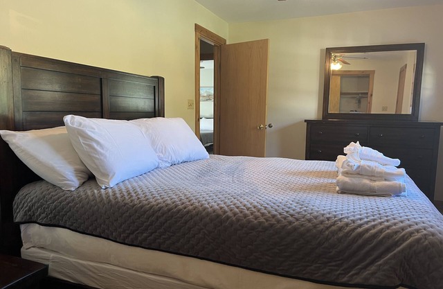 Wellsboro Rail Trail 1 4 bedrooms with fully stocked kitchen. Pet Friendly