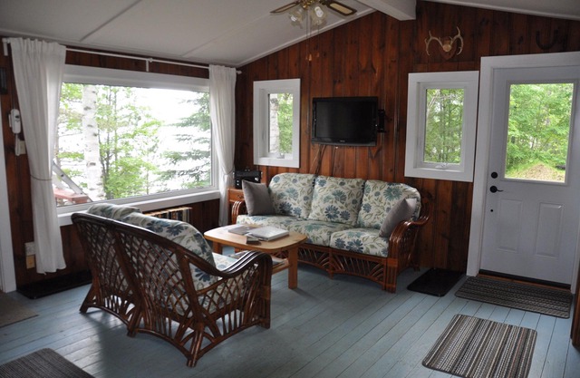 Cabaña en Hay Lake con acceso al parque Algonquin y excelente pesca
