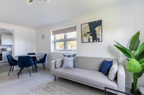 West London Apartment - Near Heathrow & Twickenham Rugby Stadium