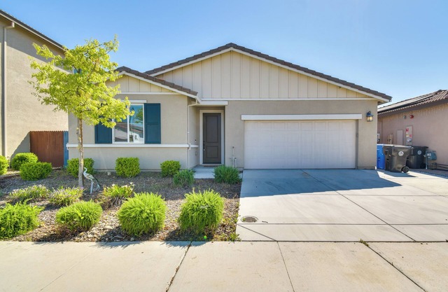 WFH-Friendly Getaway w/ Yard in Manteca!