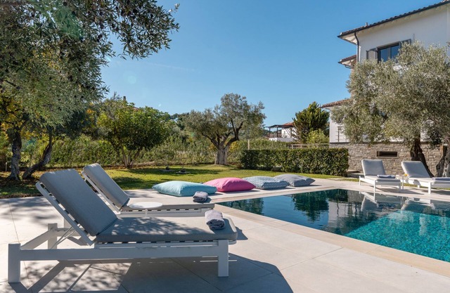 White House Villa | Pefkochori