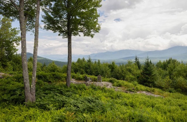 White Mountains Getaway w/ Sauna & Stunning Views