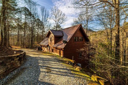 White Tail Hollow