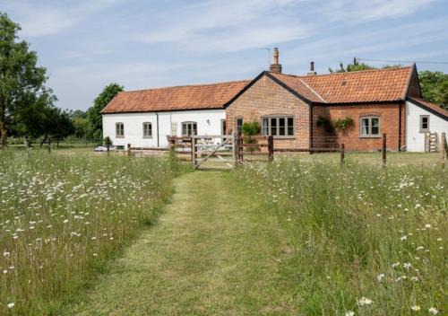 Wild Meadow Cottage