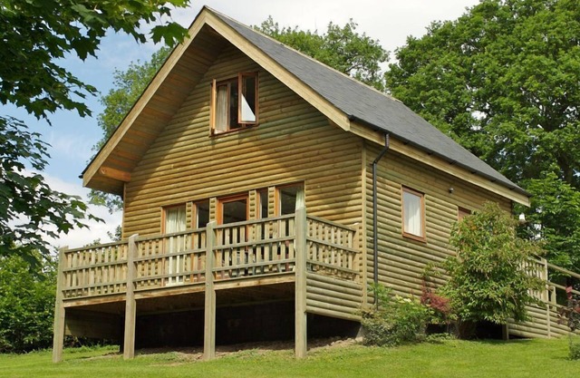 Willow Cottage Estilo Lodge en los valles de Yorkshire, tiene capacidad para 4, familia y mascotas