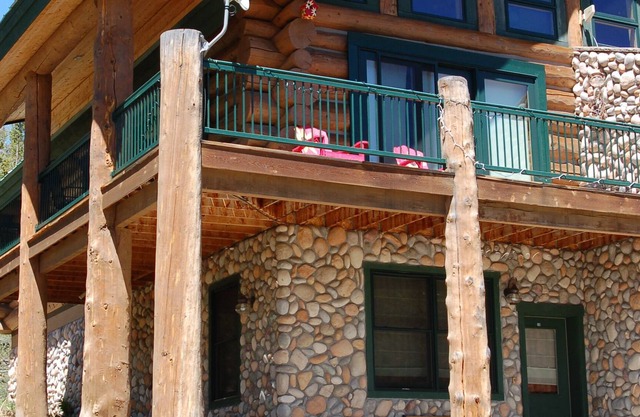 Wind River Mtns - Cabañas de madera de lujo en la estación de esquí de White Pine