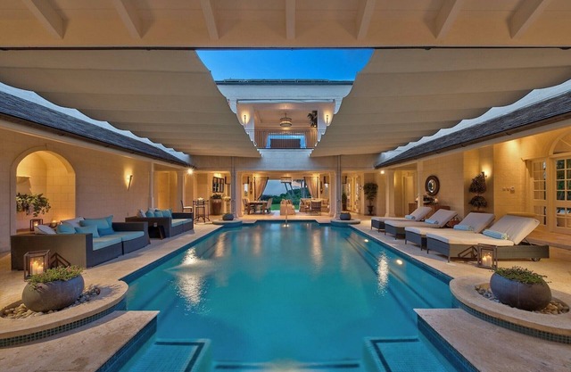 Windfall - Luxury private 5 bedroom villa with beach privileges