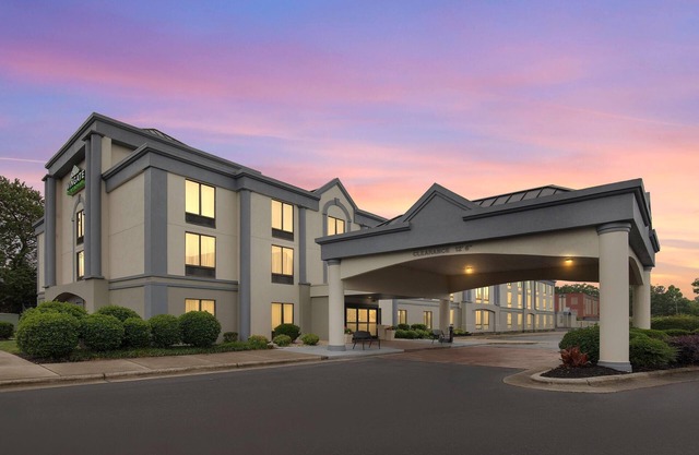 Wingate by Wyndham Greensboro/Coliseum