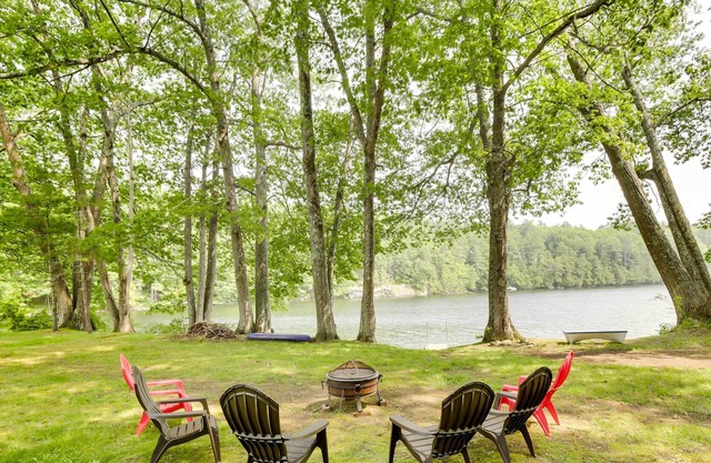 Winthrop Waterfront Vacation Rental w/ Gas Grill!