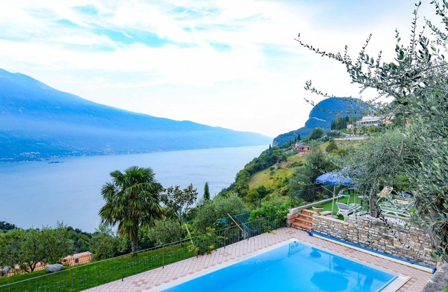 Con vistas al lago y piscina – Apartamento Elka 8