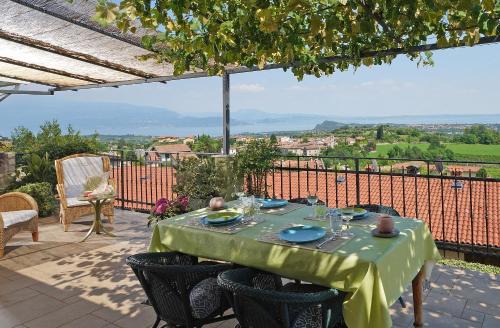 Wohnung Mit Blick Auf Den Gardasee
