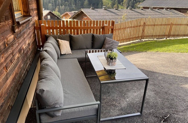Maravillosa casa de vacaciones privada para 10 personas con WIFI, TV, patio y aparcamiento