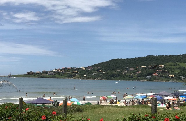 Maravillosa casa de playa a 50 metros del mar en la playa central de Garopaba