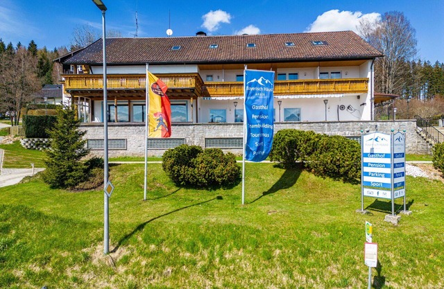Maravillosa casa de vacaciones privada para 36 personas con WIFI, TV, terraza y aparcamiento