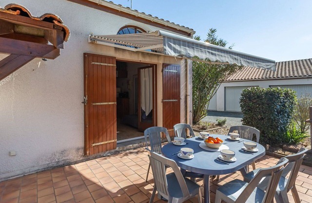 Preciosa casa de vacaciones con WIFI, TV, terraza, mascotas permitida y aparcamiento