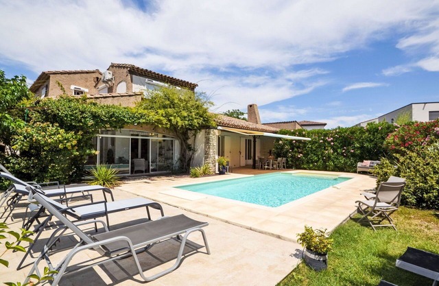 Maravillosa casa de vacaciones privada con piscina privada, A/C, WIFI, TV, terraza y aparcamiento