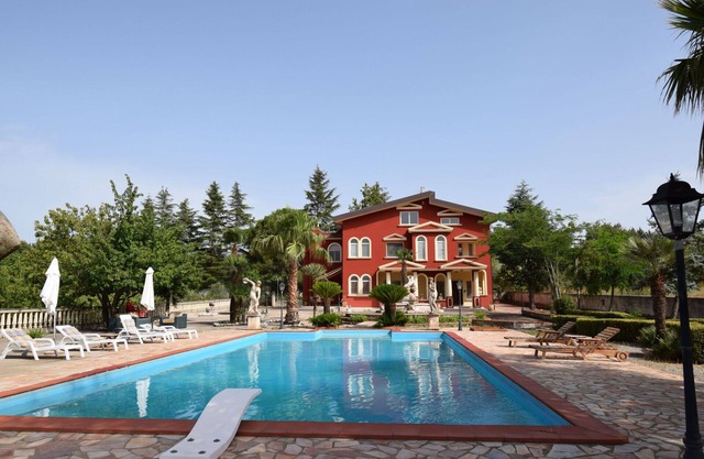 Casa de vacaciones privada con jacuzzi, WIFI, piscina privada, patio, vista panorámica