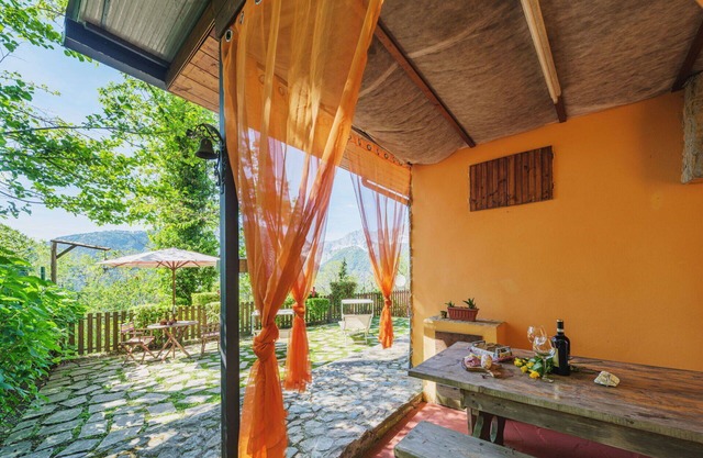 Estupenda casa de vacaciones privada con WIFI, TV, patio, mascotas permitida y aparcamiento